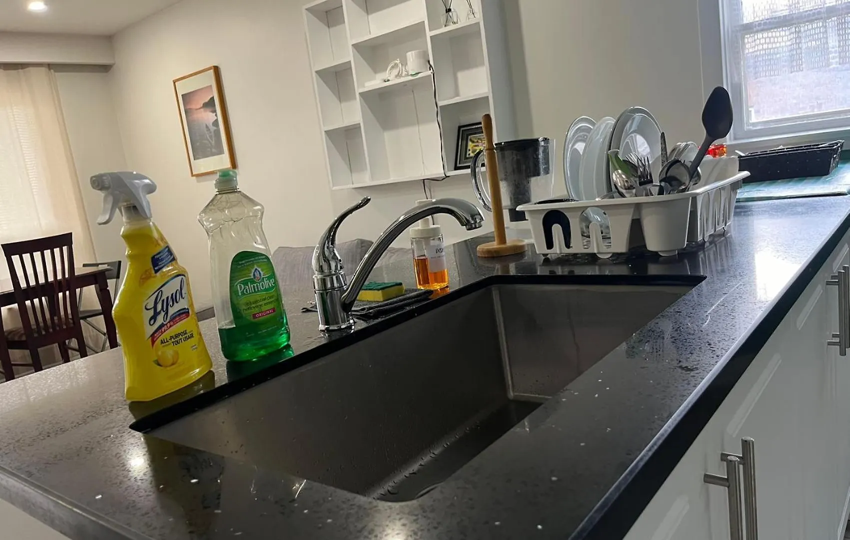 Guest house Queen Bedroom Near Finch Subway Toronto