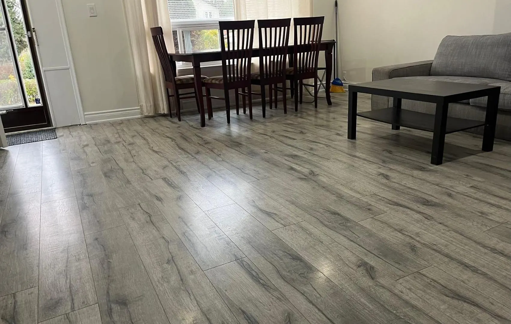 Guest house Queen Bedroom Near Finch Subway Toronto