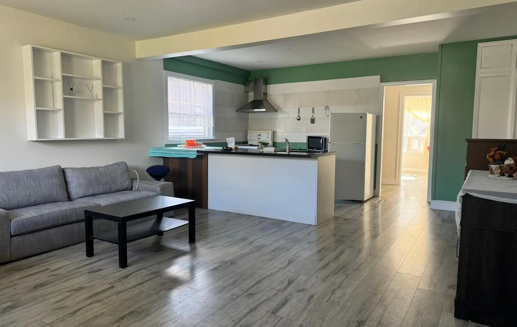 Guest house Queen Bedroom Near Finch Subway Toronto